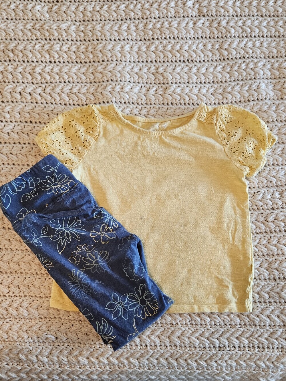 Yellow Eyelet Sleeve Tee with Blue Floral Leggings